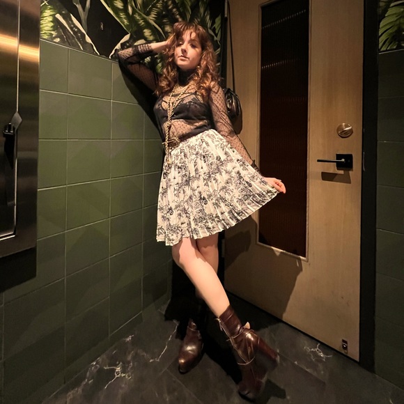 Meet your Posher, Jennifer - Picture 3 of 4